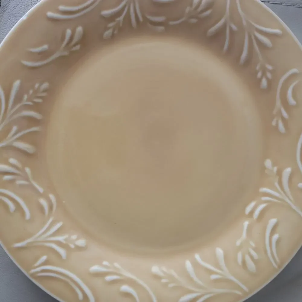 Libbey Lie 14 Yellow Embossed Wheat Pattern Trim Dinner 10 1/2‎  Plates set of 2